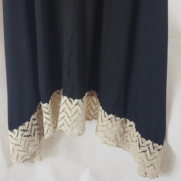 Sale! SALE! Boho lace hem Black tshirt dress Embroidered 1x - Picture 5 of 5